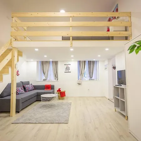 Cosy Two Bedroom Flat In Josika Street, Paprika * Budapest