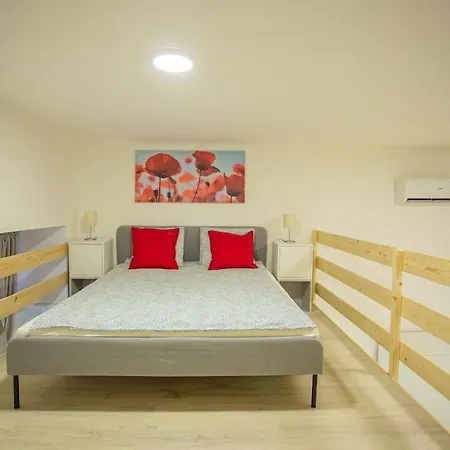 Apartment Cosy Two Bedroom Flat In Josika Street, Paprika Budapest