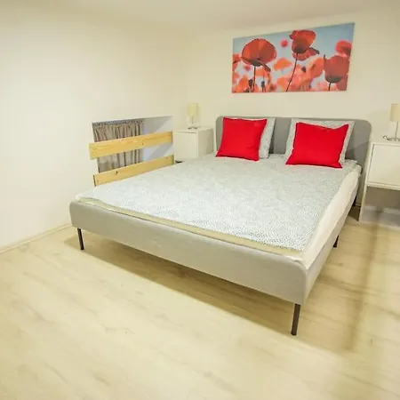 Cosy Two Bedroom Flat In Josika Street, Paprika * Budapest