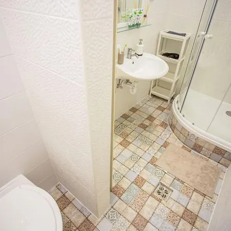 Cosy Two Bedroom Flat In Josika Street, Paprika Apartment *
